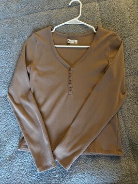 Hollister Ribbed Long Sleeve Top in Warm Taupe (light brown)